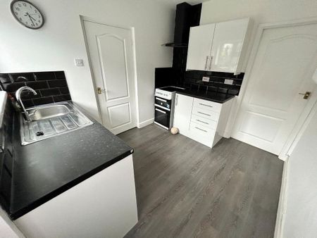 3 bedroom terraced house to rent - Photo 4