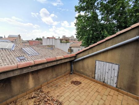 Location Appartement 3 pièces 54m² AVIGNON 84000 - Photo 4