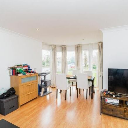 Winchester Road, Southampton - Photo 1