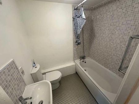 Dunholme Road, Grainger Park, Newcastle Upon Tyne, NE4 - Photo 2