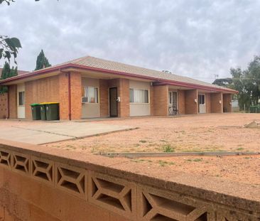 Unit 3&sol;127 Flinders Terrace&comma; Port Augusta - Photo 1