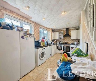 Loft Room, Northbrooks, Harlow, Essex, CM19 - Photo 2