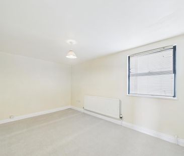 1 bedroom ground floor flat to rent - Photo 2