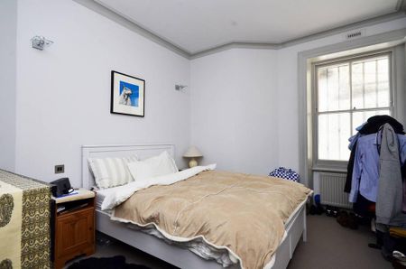 3 bedroom flat to rent - Photo 4