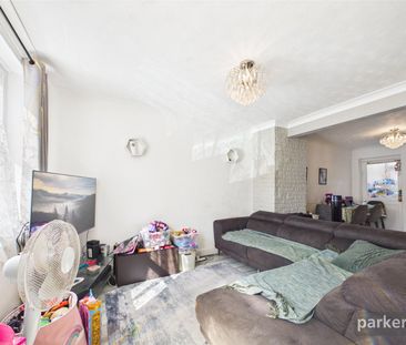 Oxford Road, Reading, Berkshire, RG30 - Photo 1