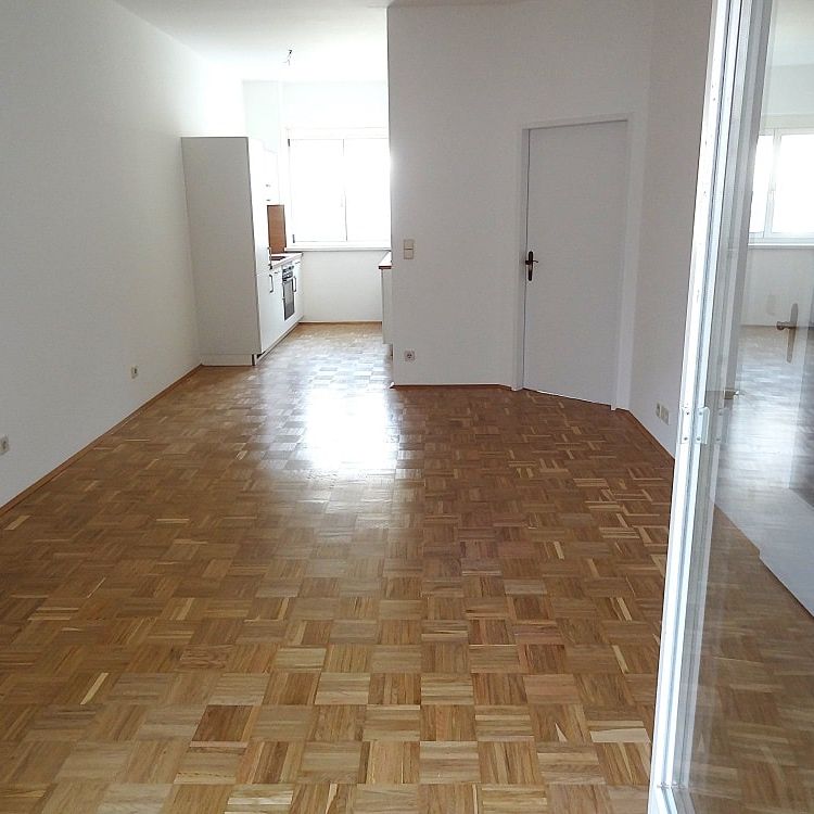 Gemütliche Mietwohnung mit neuer Einbauküche, Terrasse und Lift, in der Nähe vom Bahnhof Feldbach …! - Photo 1