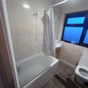 3 bedroom house to rent - Photo 2