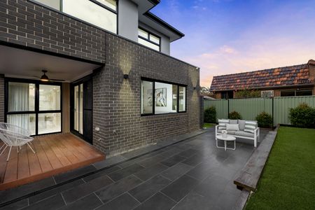 525B Springvale Road, Glen Waverley VIC 3150 - Townhouse For Rent | Domain - Photo 4