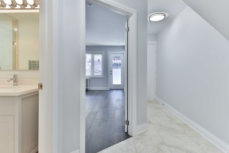 For Lease - 880 College Street Unit# Main, Toronto, Ontario - Photo 3