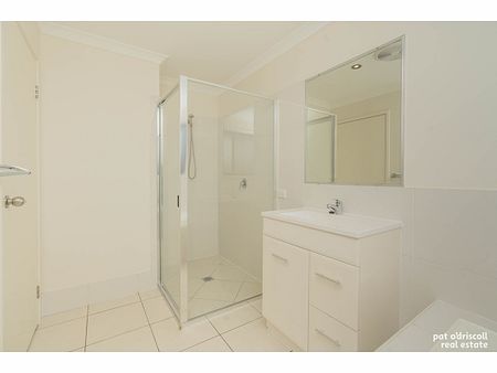 27 Florida Crescent, Parkhurst - Photo 2