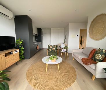 MODERN TWO BEDROOM APARTMENT - Photo 6