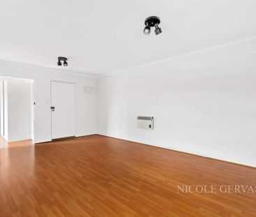 “Light filled haven in a prime position” - Photo 6