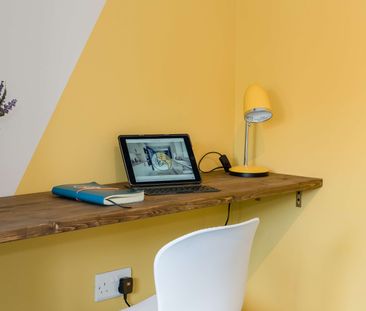 Stylish ensuite in the home of wellness living - Photo 6