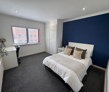 4 bedroom apartment to rent - Photo 3