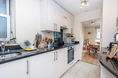 2 bedroom flat to rent - Photo 5