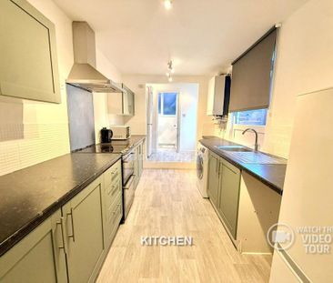 4 bedroom terraced house to rent - Photo 6