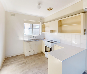 6/3 Ronald Tce, Glenelg North SA 5045 - House For Rent | Domain - Photo 2