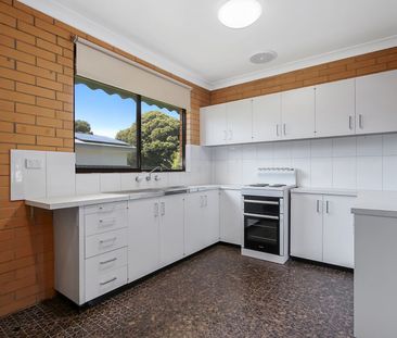 2/552 Comans Avenue, Lavington - Photo 4