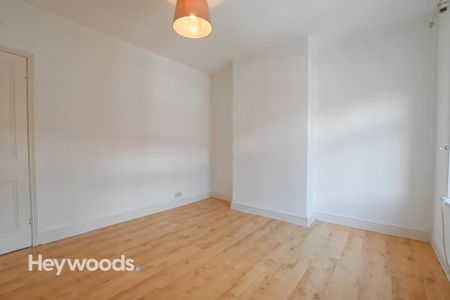 2 bed terraced house to rent in Lockwood Street, Baddeley Green, Stoke-on-Trent - Photo 4