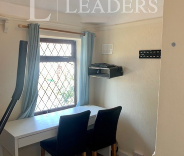 3 bedroom semi-detached to rent Broadmoor Avenue, Smethwick, B67 - Photo 3