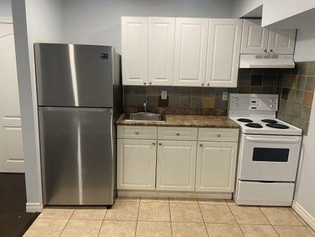 For Lease - 156 Townsgate Drive Unit# Bsmt #2, Vaughan, Ontario - Photo 5