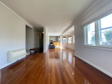 Solid, Spacious and Sunny family home! - Photo 4