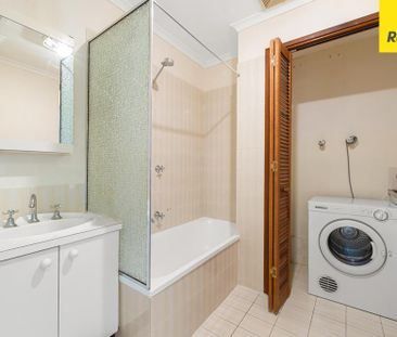 Convenient & Central Belconnen Living! - Photo 6