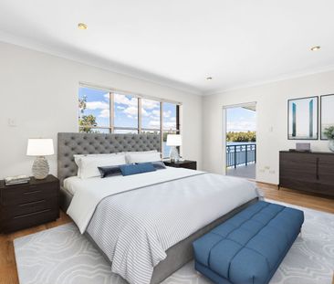 Renovated 3 Bedroom Apartment In PRIME Location! - Photo 4