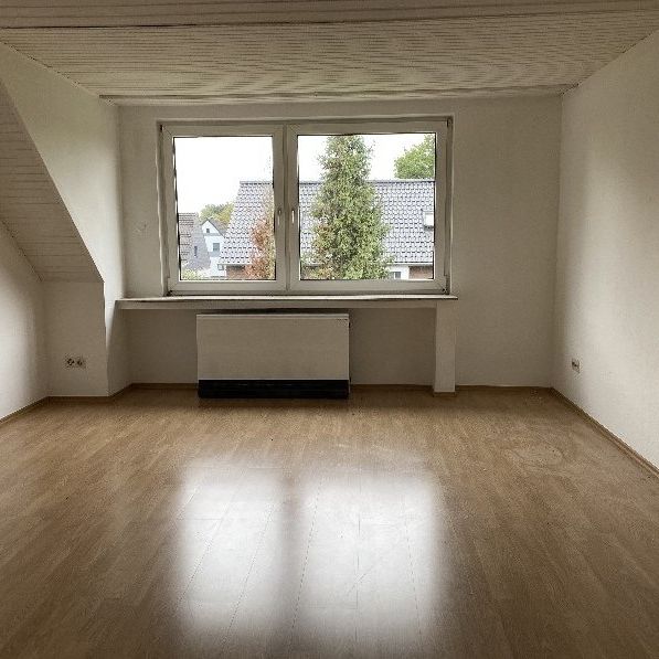 Kaarst, gemütliche 3-Zimmer-DG-Wohnung mit schönem Ausblick und Gartennutzung! MAX. 2Personen! - Foto 1