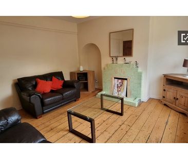 Room for rent in 6-bedroom apartment in Dublin - Photo 5