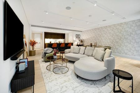 3 bedroom flat to rent - Photo 3