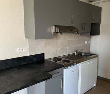 Location Appartement 1 pièce 27m² - Photo 2