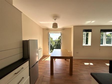 2 bedroom apartment to rent - Photo 5