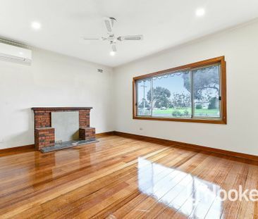 Big Block, Close To Town! - Photo 2