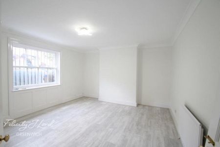 4 bedroom semi-detached house to rent - Photo 3