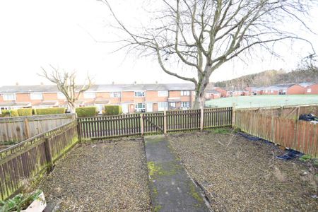 3 bedroom terraced house to rent - Photo 5