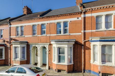 Fantastic house share in the heart of Northampton - Photo 5