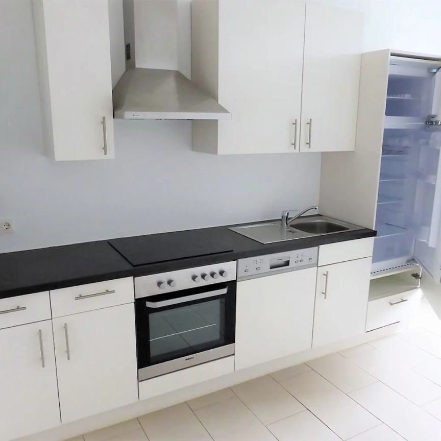 Provisionsfrei: Unbefristeter 63m² Altbau mit Einbauküche in Grünlage - 1140 Wien - Photo 1