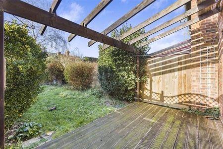 3 bedroom terraced house to rent - Photo 4