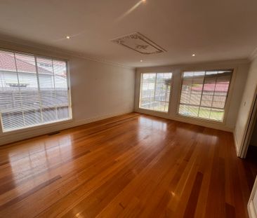 2/9 Hotham Street, Hughesdale VIC 3166 - House For Rent | Domain - Photo 5