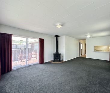 3 Bedroom Home in Brown Owl - Photo 1