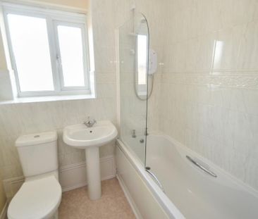 3 bedroom terraced house to rent - Photo 6