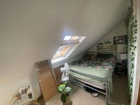 6 bedroom terraced house to rent - Photo 2