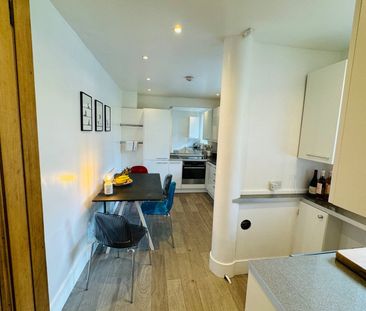 Room in a Shared Flat, London, W12 - Photo 4