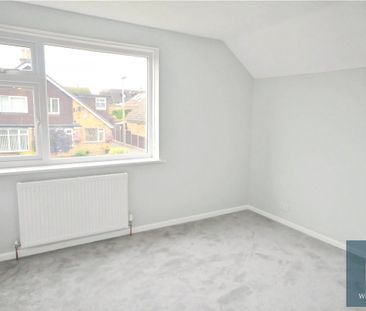 Farrar Drive, Mirfield, West Yorkshire, WF14 - Photo 4