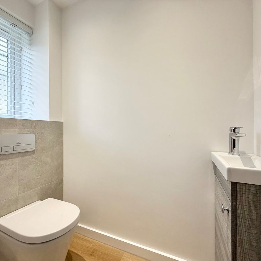 3 bedroom semi-detached house to rent - Photo 1