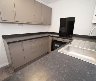 2 bedroom terraced house to rent - Photo 6