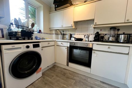 Mohune Way, Chickerell, WEYMOUTH - Photo 4