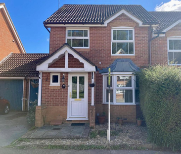 3 bedroom semi-detached house to rent - Photo 2
