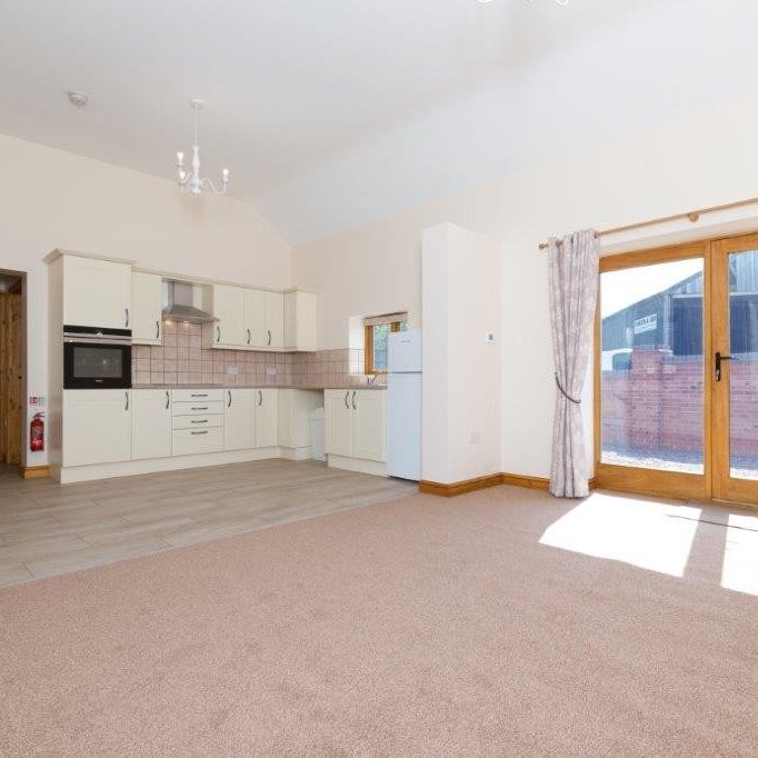 1 bedroom barn conversion to let - Photo 1